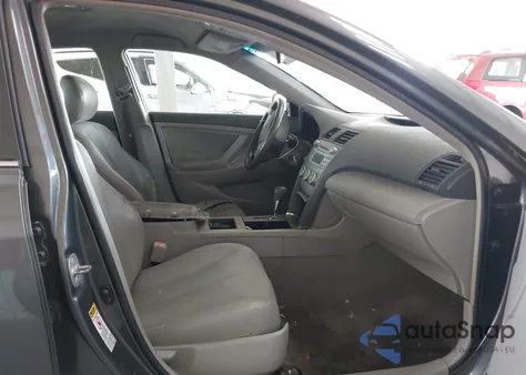 2008 Toyota Camry Ce/Le/Xle/Se z USA, uszkodzony, nr VIN 4T1BE46K88U759246